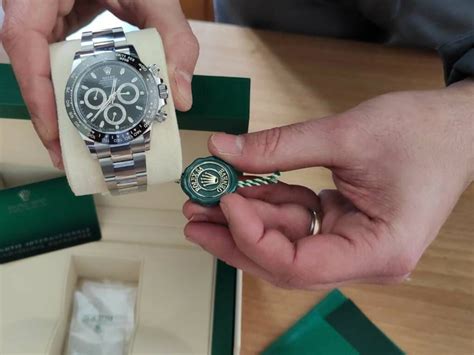 contrabbando di rolex 2019|SEQUESTRATI DA ADM E MESSI ALL’ASTA OROLOGI .